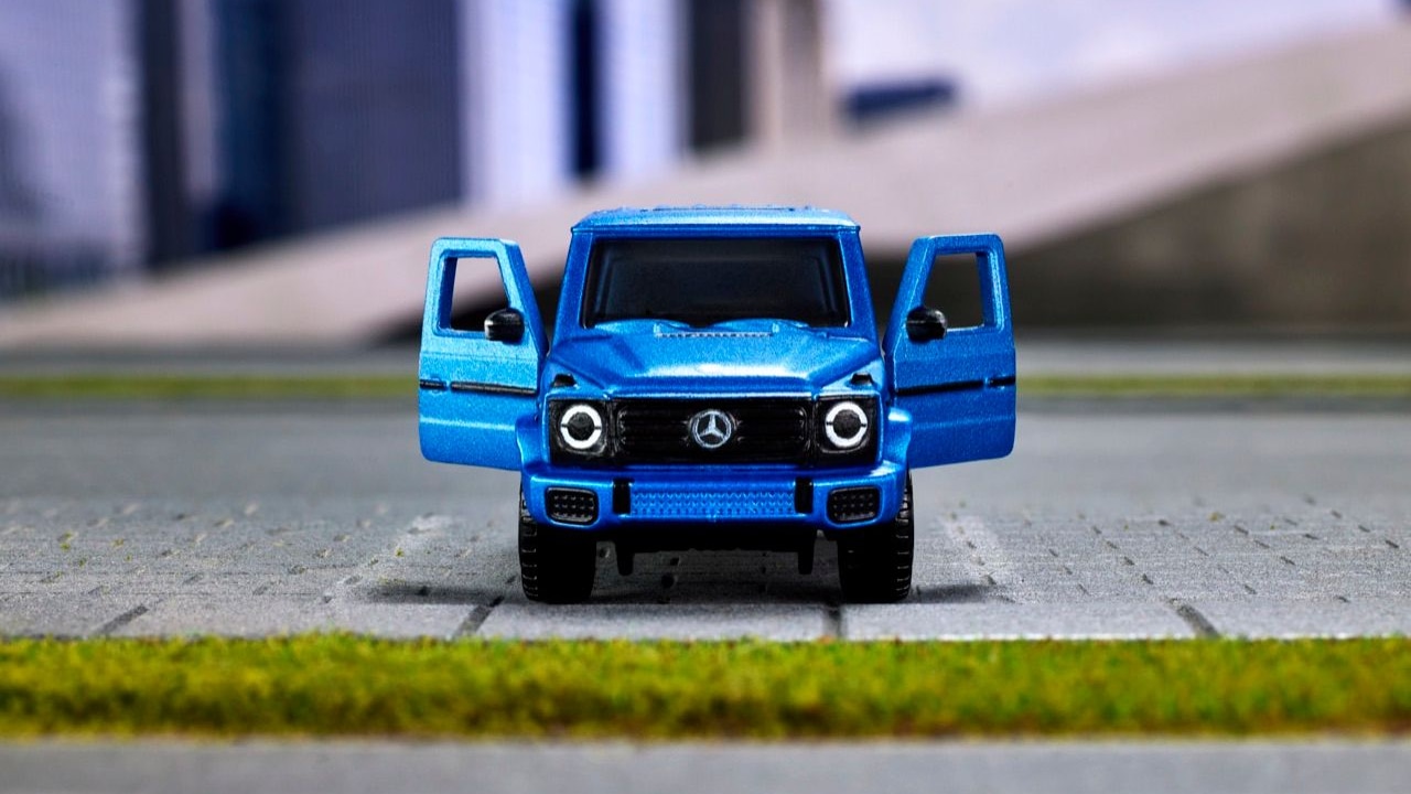 Matchbox Mercedes-Benz G 580 with EQ Technology premium die-cast