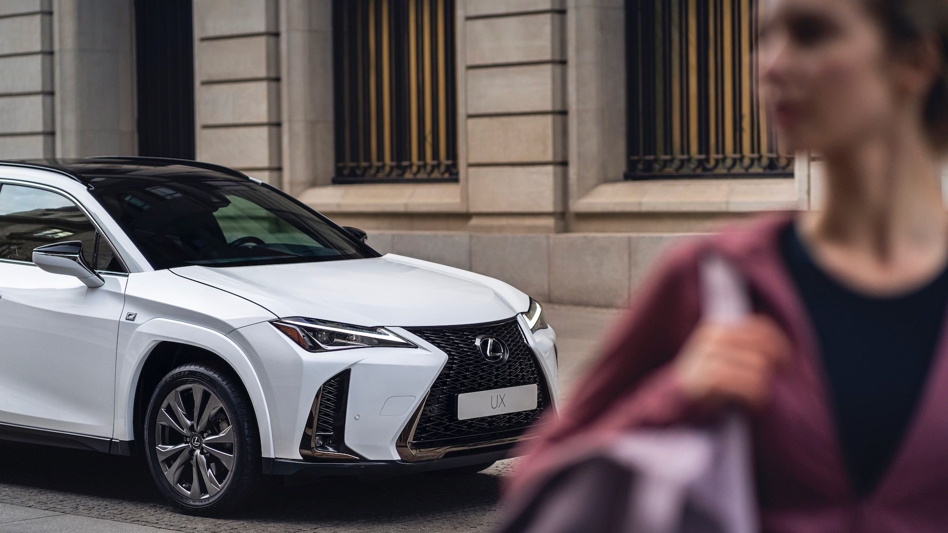 Lexus UX 300h 2025
