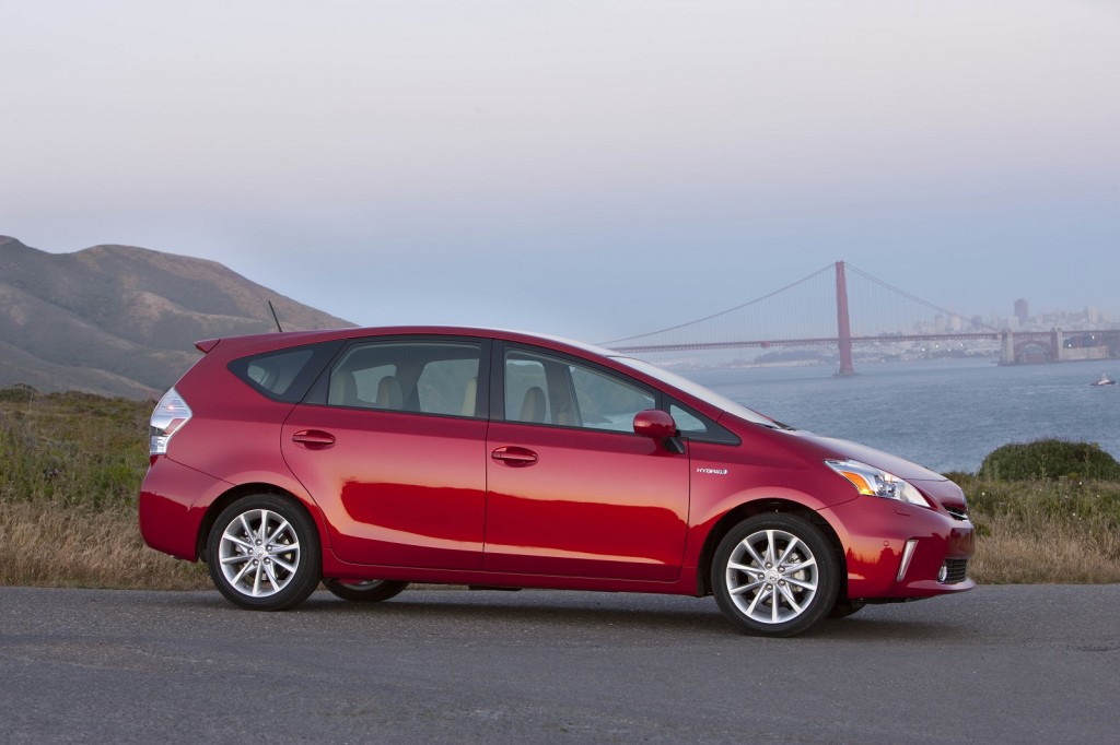 Toyota Prius V 2014