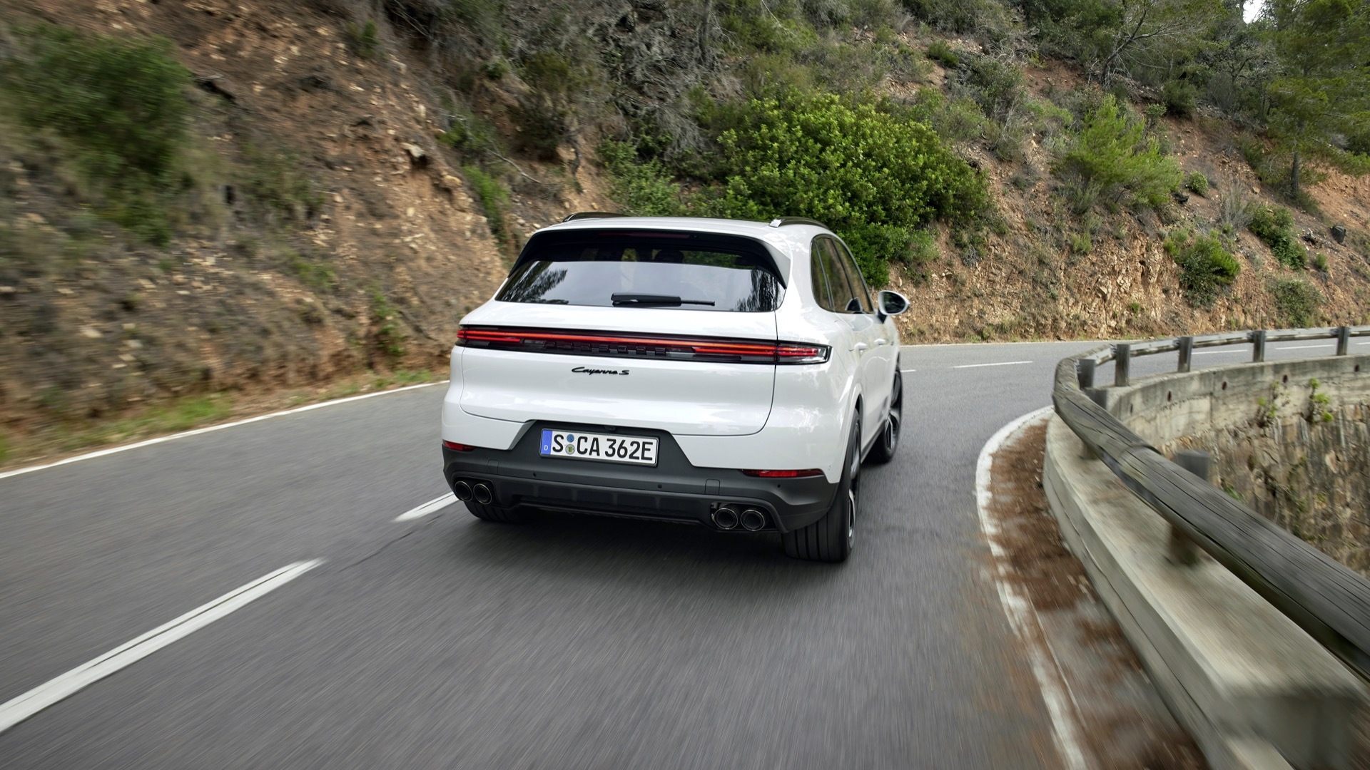 2024 Porsche Cayenne S E-Hybrid 