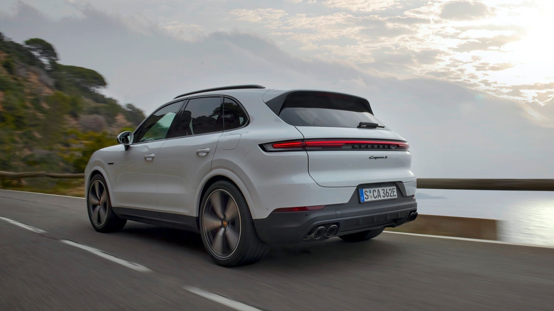 2024 Porsche Cayenne S E-Hybrid 