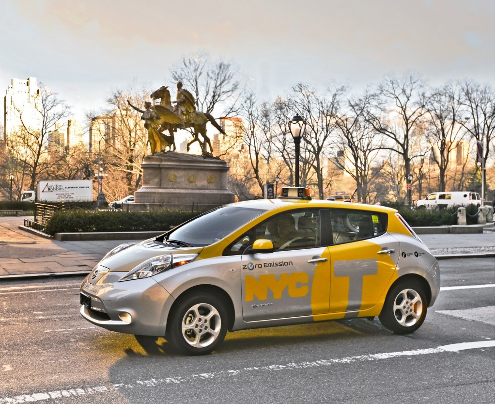 Voiture électrique Nissan Leaf testée comme taxi à New York en avril 2013