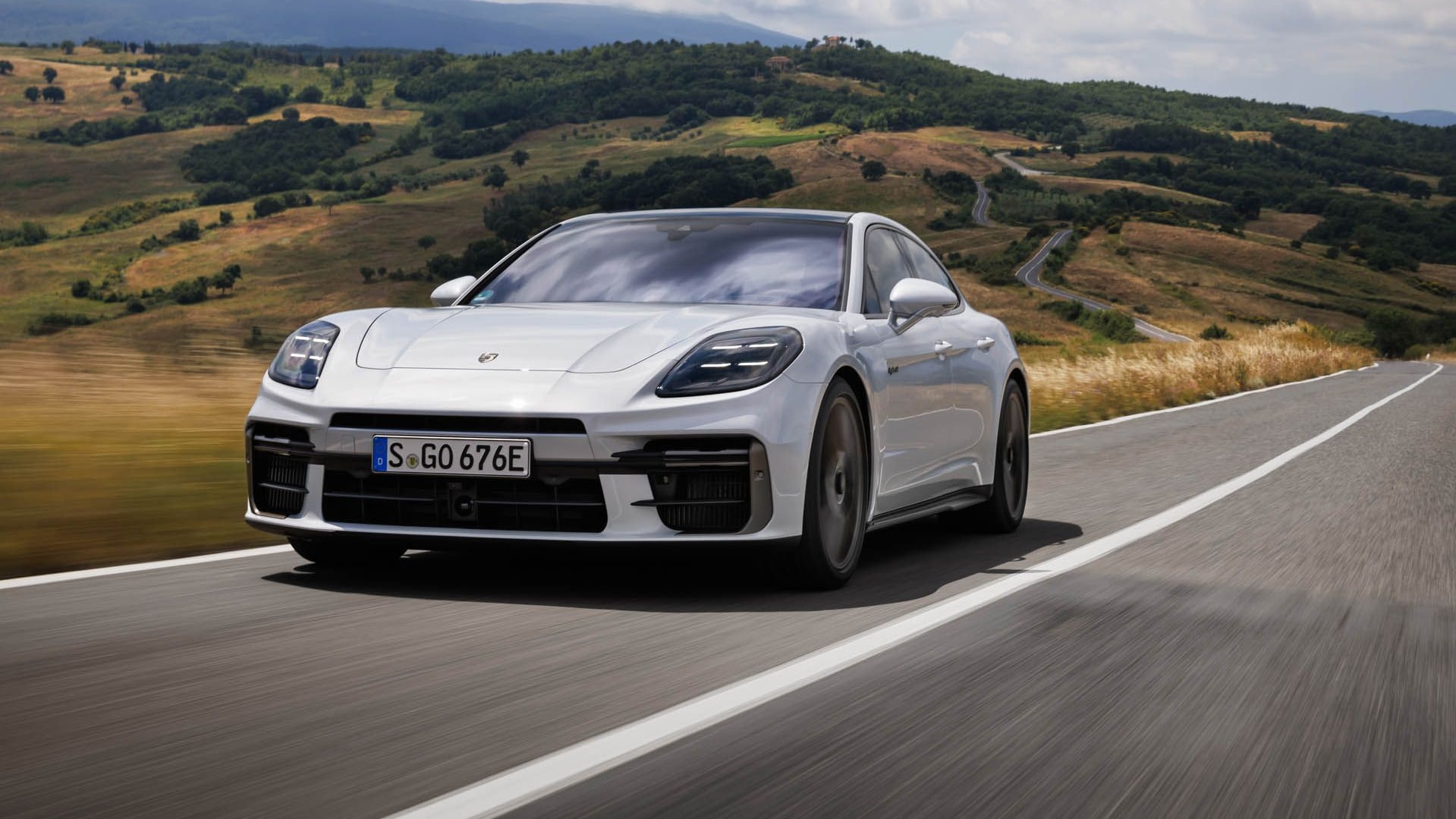 2025 Porsche Panamera Turbo S E-Hybrid